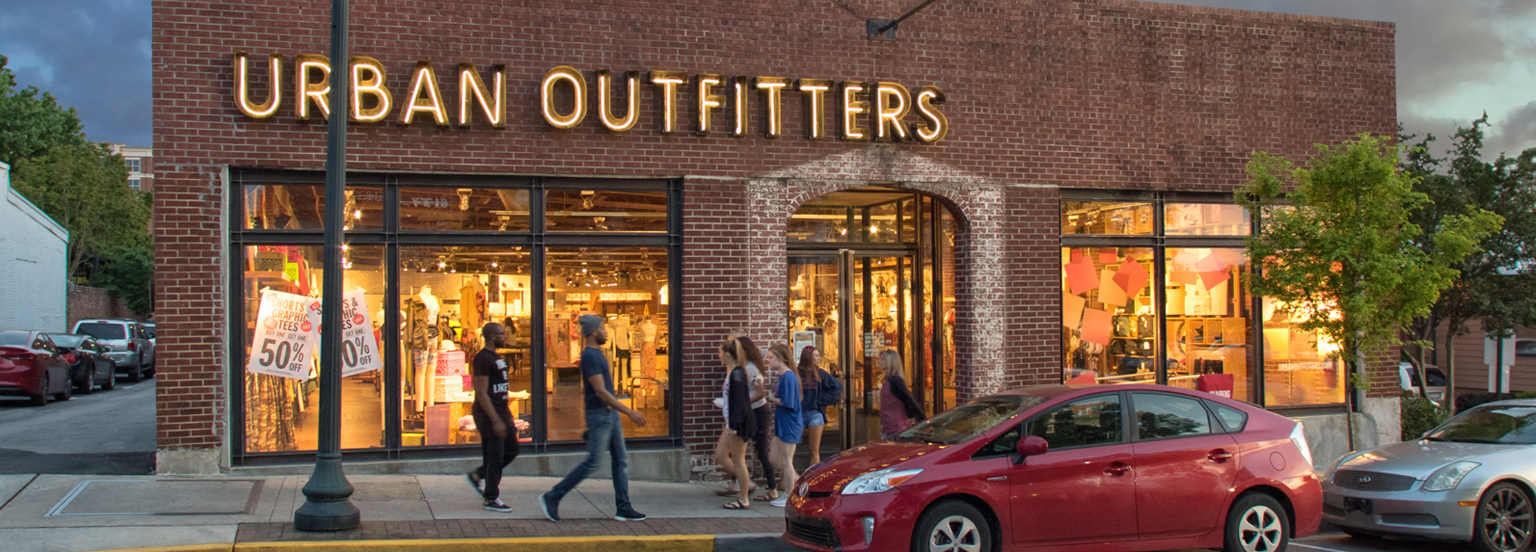 912 Gervais Street Burroughs and Chapin Property Leasing